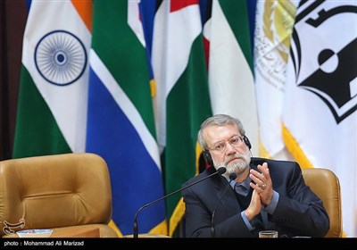  علی لاریجانی رئیس مجلس شورای اسلامی در ششمین کنفرانس بین‌المللی حمایت از انتفاضه فلسطین 