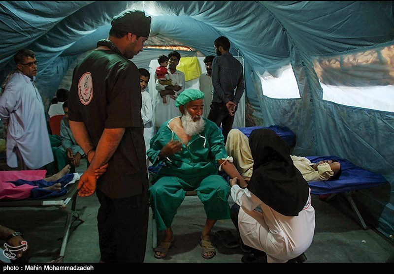 4 اکیپ بهداشتی و درمانی از همدان به مناطق زلزله‌زده ‌اعزام شدند
