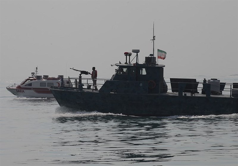 پایگاه دریابانی بوشهر 2.3 میلیون لیتر سوخت قاچاق در آب‌های خلیج فارس کشف کرد