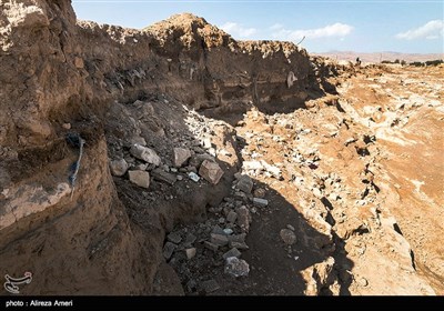کشف بقایای قبرستان شهر جویم - لارستان
