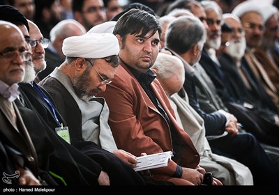 حسین رضازاده در نخستین مجمع ملّی جبهه مردمی نیروهای انقلاب اسلامی