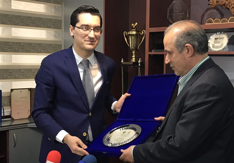 Iran, Romania Football Federations Ink MoU