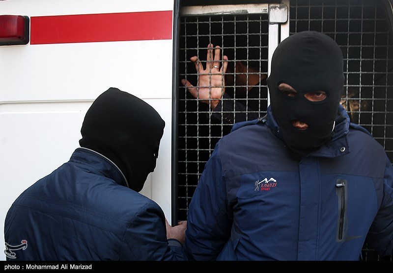 بازداشت اعضای باند سرقت مسلحانه از سوپرمارکتها و خودروی حمل پول + تصاویر