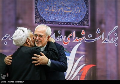 محمدجواد ظریف وزیر امور خارجه در مراسم بزرگداشت شهدای وزارت امور خارجه