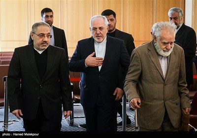ورود محمدجواد ظریف وزیر امور خارجه به مراسم بزرگداشت شهدای وزارت امور خارجه