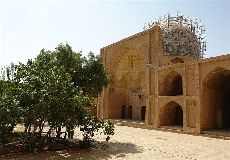 رئیس سازمان میراث فرهنگی از مسجد جامع ساوه بازدید کرد‌