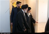 بازدید از یکی از واحد های مسکونی توسط آیت‌الله سید ابراهیم رئیسی تولیت آستان قدس رضوی و حجت الاسلام موسوی امام جمعه باقرشهر