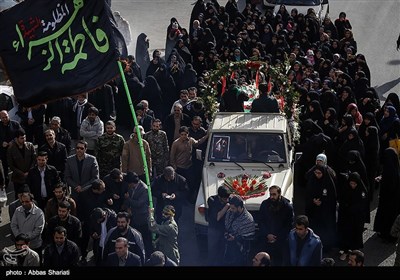 تشییع و تدفین شهید گمنام 19 ساله در کرج
