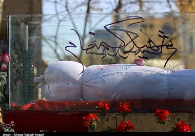  تشییع پیکر مطهر ۲۸۰ شهید گمنام در سراسر کشور/ بدرقه ۱۳۰ شهید در تهران 