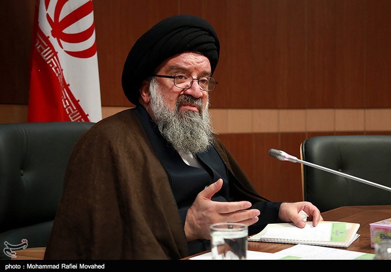 آیت الله خاتمی: ملت ایران اجازه موج‌سواری به ضدانقلابیون علیه نظام را نمی‌دهند