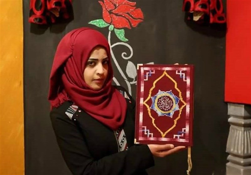 تصاویری از قرآن دست‌نویس‌ دختر فلسطینی