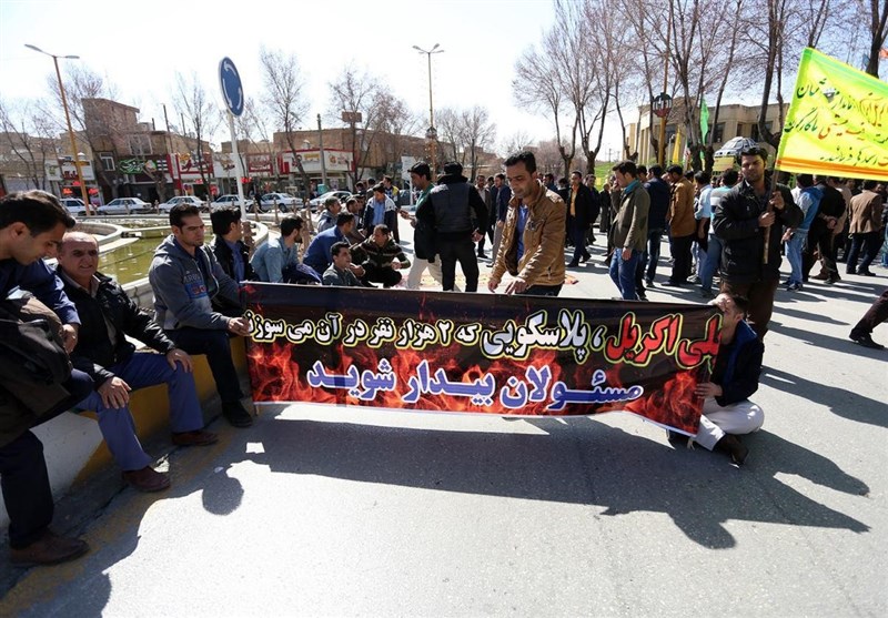 فرماندار مبارکه: مسئول پیگیری نیستم/ کارگران پلی‌اکریل: وزیر صنعت به اصفهان بیاید؛ حقوق ما را بدهید