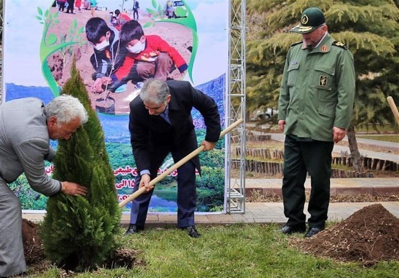 شهرداران آذربایجان‌شرقی بخشی از اعتبارات را به توسعه فضای سبز و درختکاری اختصاص دهند