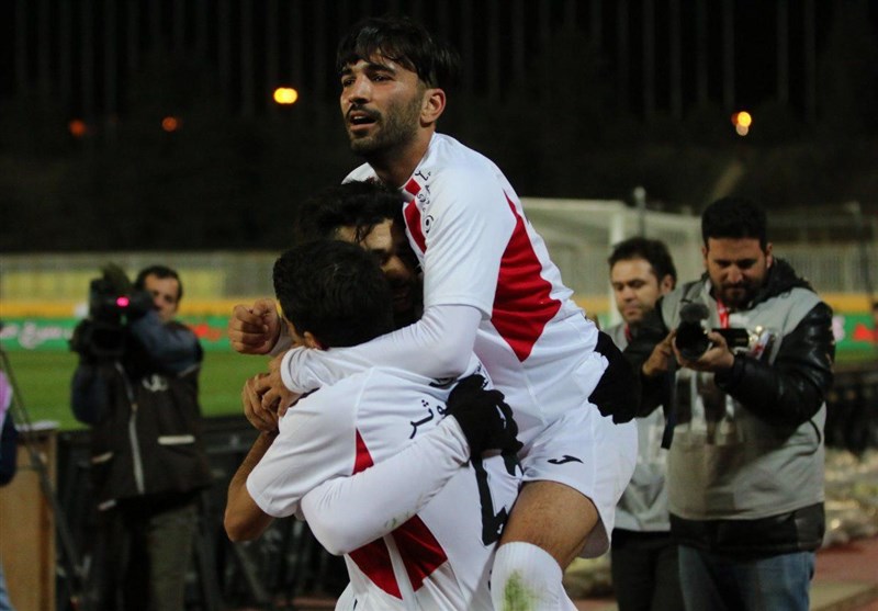 Persepolis Moves Eight Points Clear at Top of IPL