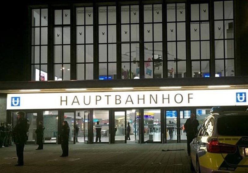 Dusseldorf Axe Attack Leaves 7 Injured