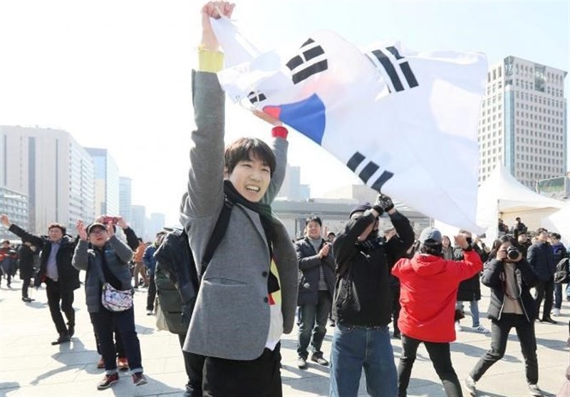 Thousands March in Support of Ousted South Korean Leader