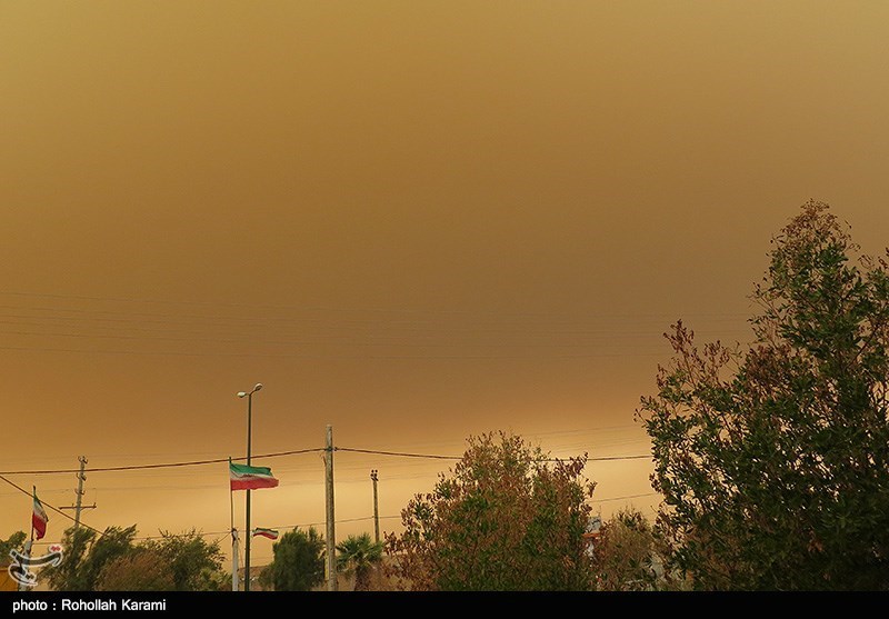 هجوم ریزگردهای عراقی به آسمان استان ایلام