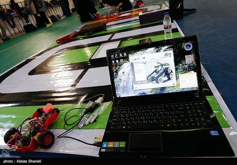 مسابقات ملی رباتیک در پدیده شاندیز پایان یافت