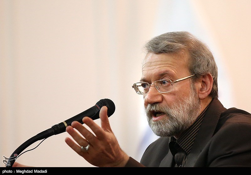 لاریجانی: ترامپ با ایجاد نگرانی نسبت به ایران تجارت می‌کند
