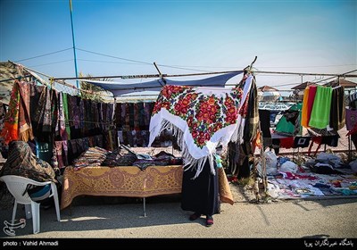 التسوق في اطراف برج قابوس في محافظة كلستان