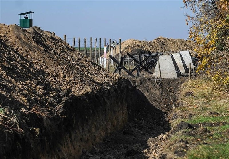 اوکراین در حال تقویت موانع امنیتی در مرز خود با روسیه است