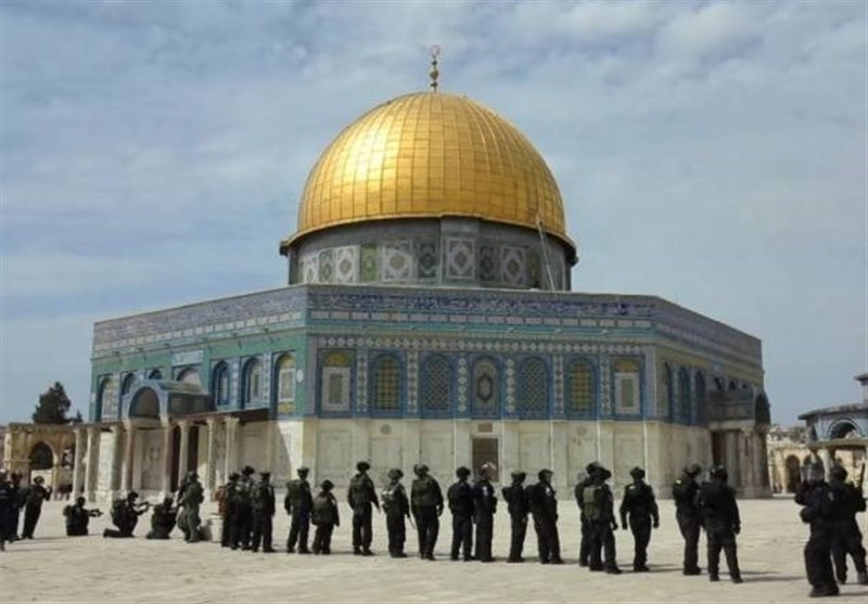یہودی آباد کاروں کی مسجد اقصیٰ میں گھس کر مقدس مقام کی بے حرمتی