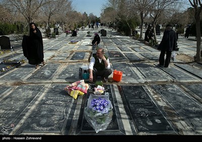 Families of Iranian Martyrs Commemorate Loved Ones ahead of Nowruz