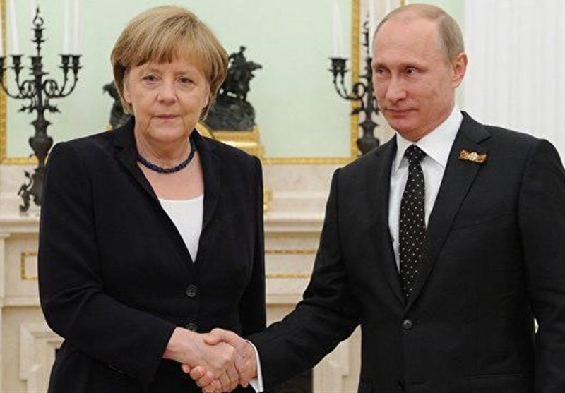 Merkel, Putin to Discuss G20, Syria, Ukraine in Sochi on Tuesday