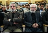 جمشید مشایخی و منوچهر شاهسواری مدیرعامل خانه سینما در مراسم یادبود زنده‌یاد علی معلم