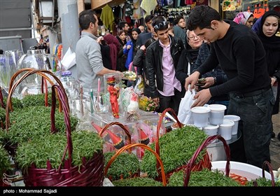 Tehran’s Grand Bazaar Thronged with Nowruz Shoppers