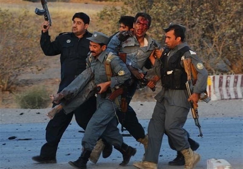 حمله طالبان به فرمانداری شهرستان نیش قندهار بیش از 10 کشته و زخمی برجای گذاشت