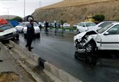 16 مصدوم در تصادف زنجیره‌ای در زرین‌شهر اصفهان