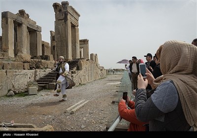 لحظه ی تحویل سال در تخت جمشید