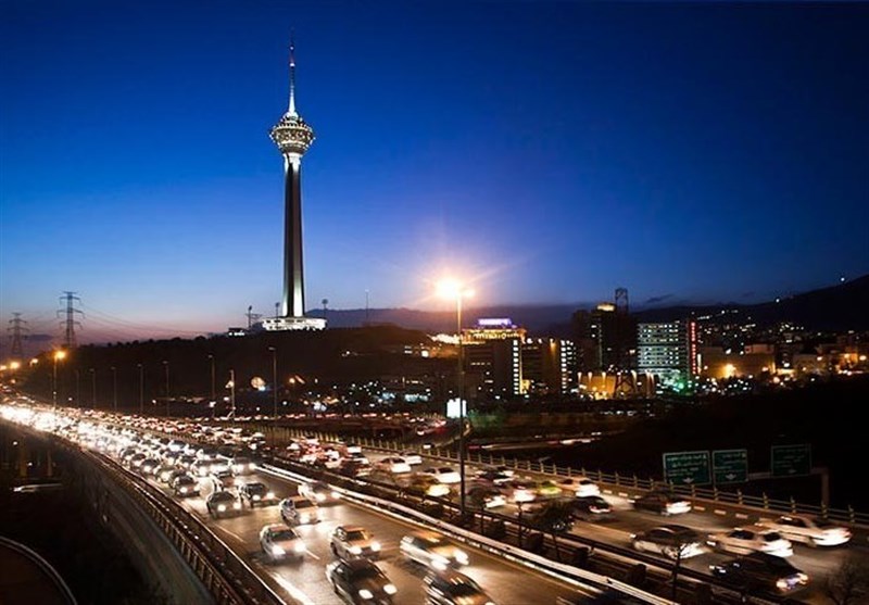 کسانی که تهران را شب‌ها ورق می‌زنند