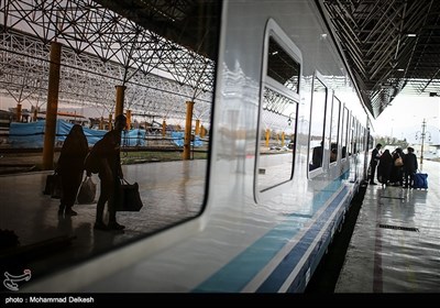 مسافر - راه آهن تهران