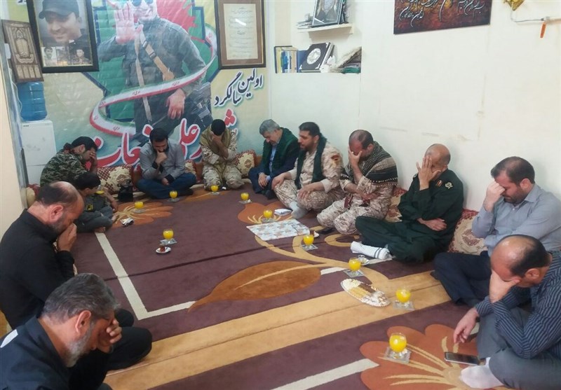 دیدار مسئولان سپاه کربلا مازندران با خانواده اولین شهید مدافع حرم خرمشهر+ تصاویر