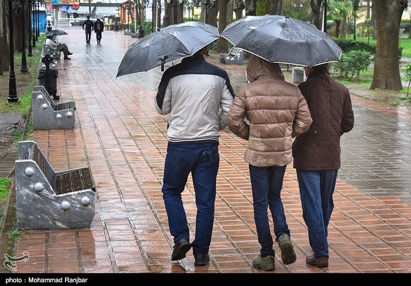 بارش شدید باران در 7 استان کشور/ کاهش محسوس دما در تهران و سواحل دریای خزر