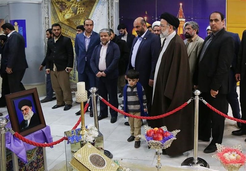 بازدید تولیت آستان قدس رضوی از نمایشگاه مهر درخشان 2 + تصاویر