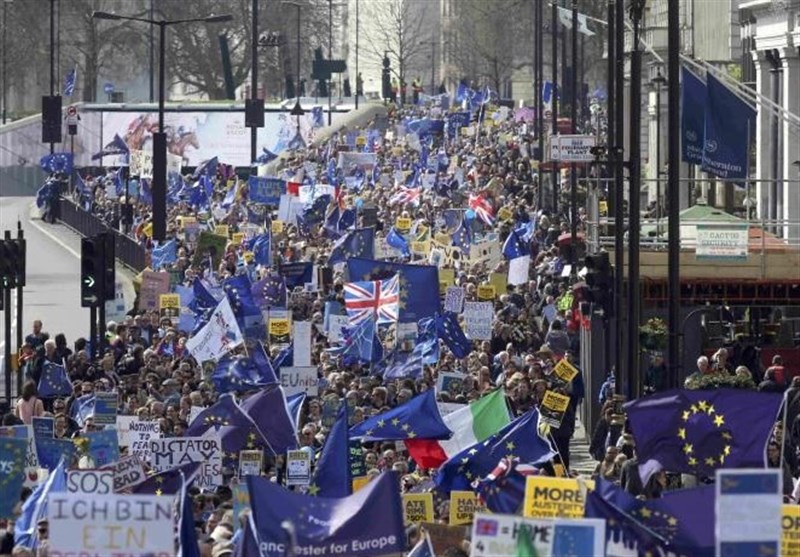 تظاهرات هزاران نفر در لندن در اعتراض به خروج از اتحادیه اروپا