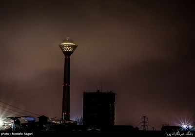  چراغ‌های برج میلاد به یاد قربانیان انفجار بیروت خاموش می‌شود 