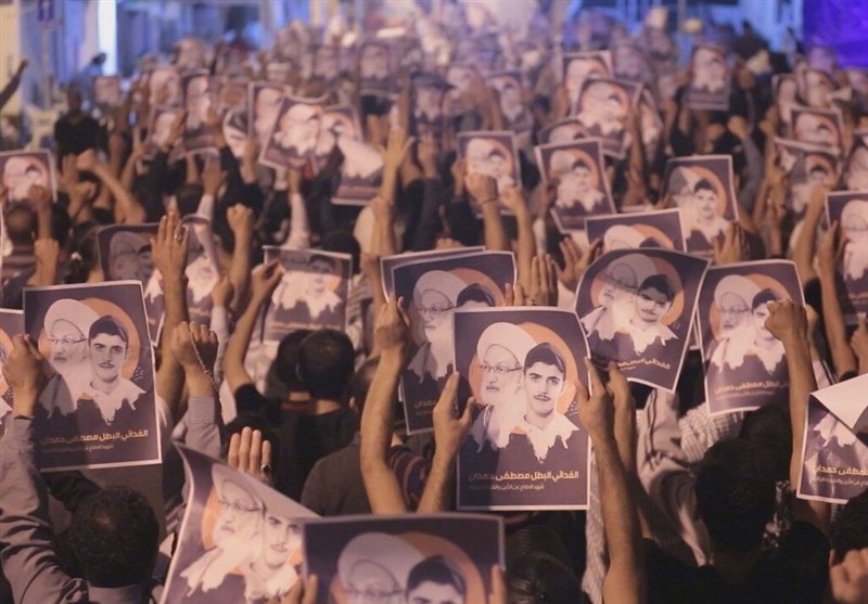 تظاهرات شبانه بحرینی‌ها در پی شهادت جوان 18 ساله+ تصاویر