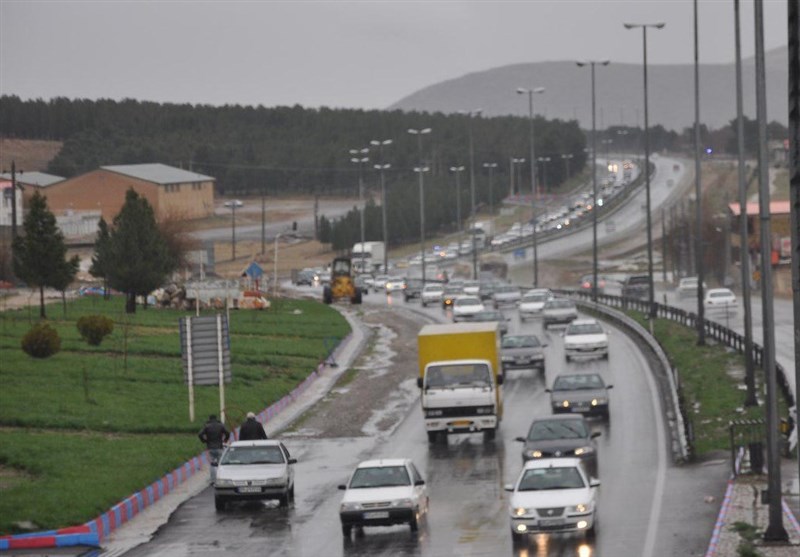 ترافیک در بزرگراه‌های استان قزوین نیمه‌سنگین است