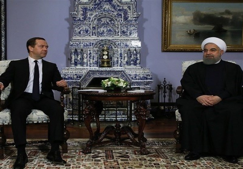 President Rouhani, Russian PM Meet in Moscow