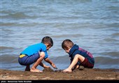 تفریحات ساحلی مسافران نوروزی - بابلسر