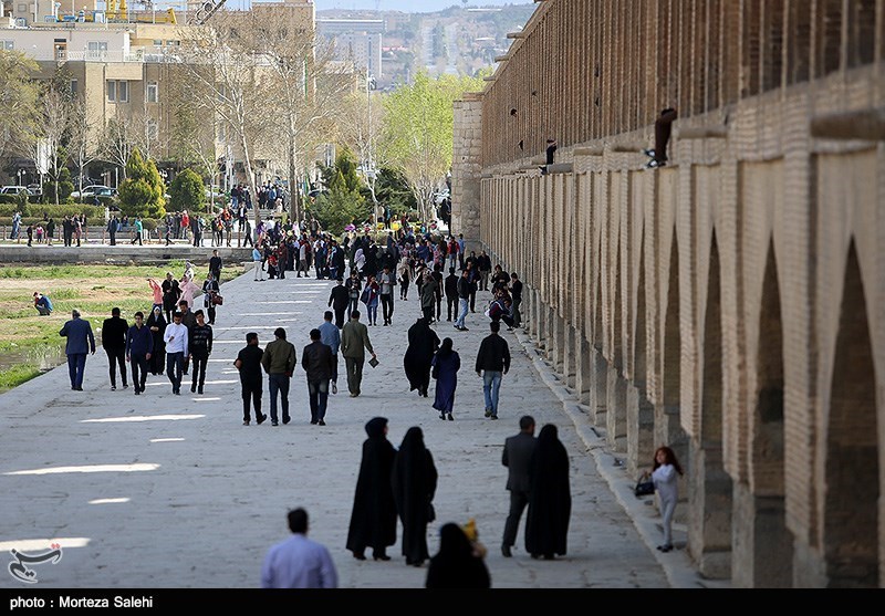 اصفهان| ورود و اقامت 163 هزار و 524 گردشگر در نصف‌جهان