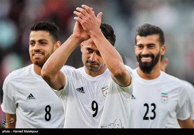 شادی بازیکنان تیم ملی فوتبال ایران پس از پایان دیدار