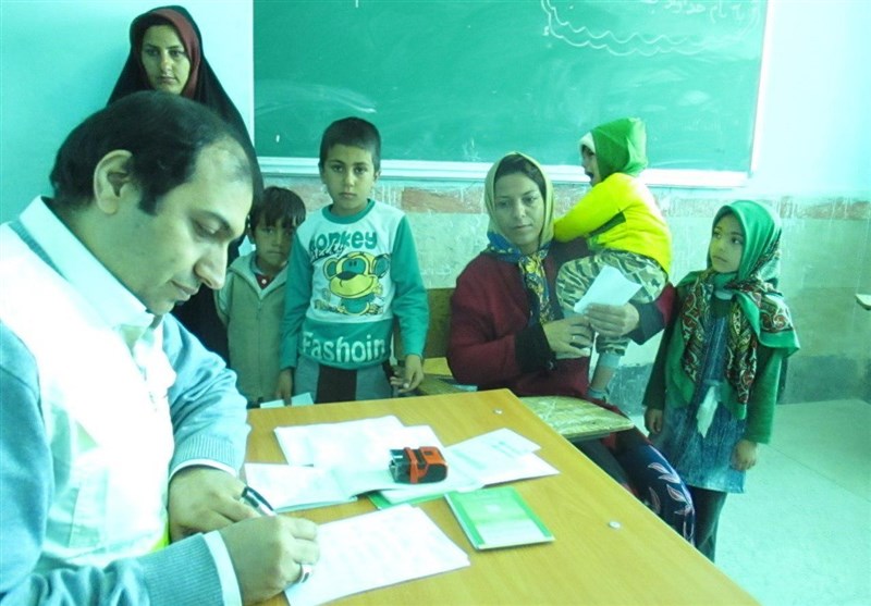 اعزام تیم‌های پزشکی بسیج به روستاهای محروم خرم‌آباد/ خدمت‌رسانی رایگان در تعطیلات نوروز