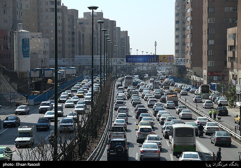 نمایی از ترافیک خیابان های تهران