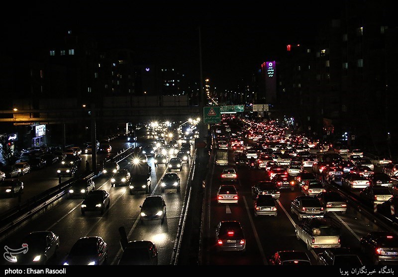 تردد پرحجم در محور بین‌المللی مشهد-تهران/ترافیک در همه محورهای مواصلاتی استان سمنان روان است