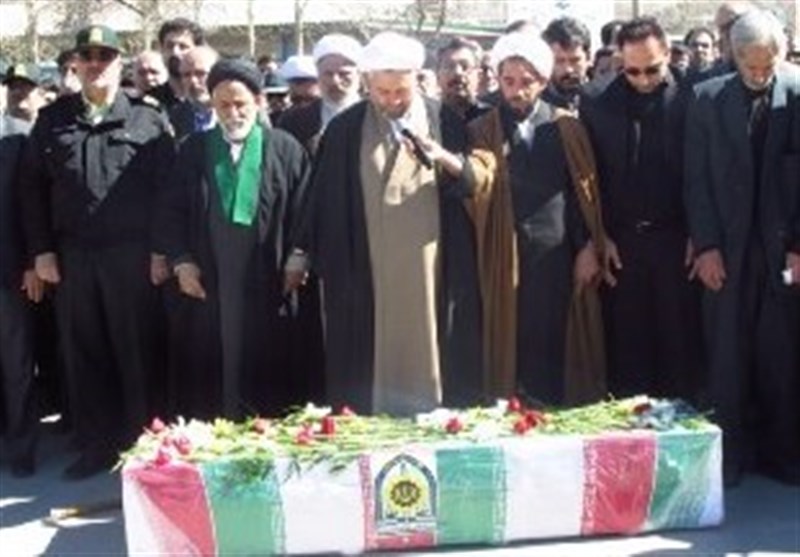 پیکر شهید "محسن طهماسبی" در تویسرکان تشییع و خاکسپاری شد